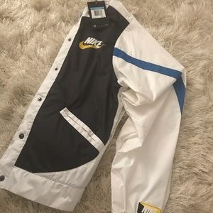 Nike wind breaker